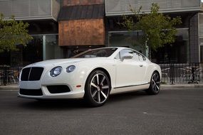 luxury car bentley