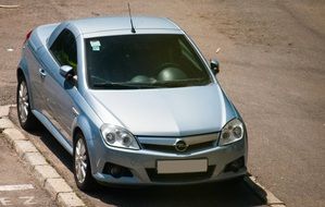 car opel tigra