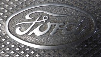 Ford logo on disk