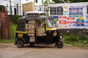 Photo tuktuk transport in India