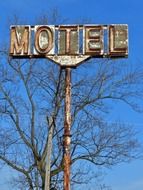 Hotel sign near a tree in Pennsylvania