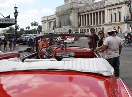 oldmobile in Cuba