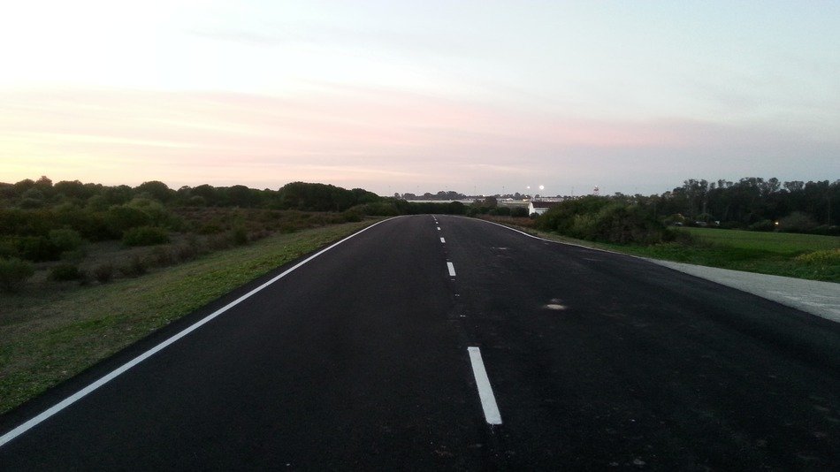 picture of the highway road