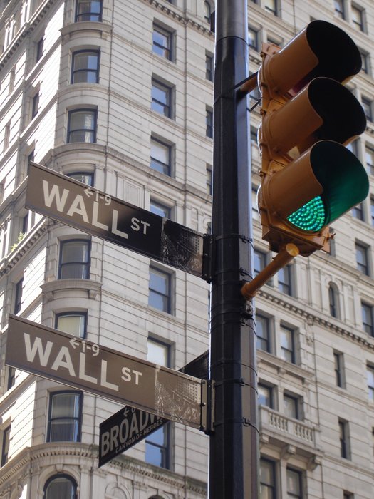 traffic lights on the Wall Street in New York