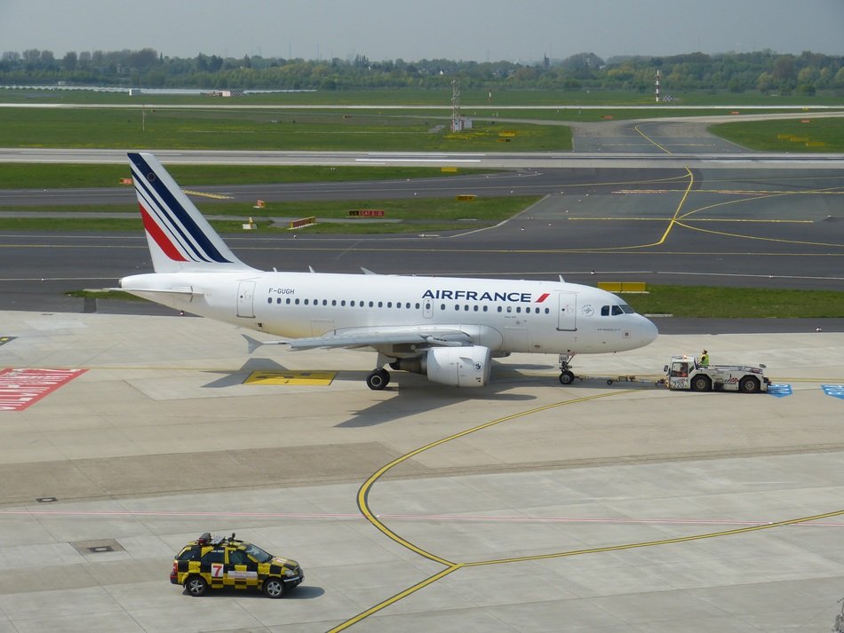 airport air traffic