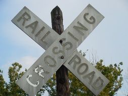 Photo od Railroad crossing sign