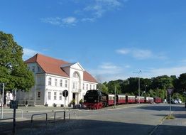 Retro train traffic through the streets to Mecklenburg