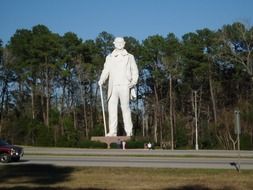 statue to sam houston in texas