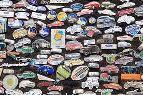 Oldtimer badge pins