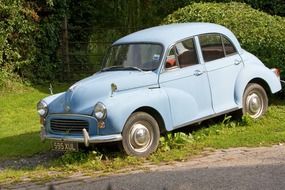 blue car morris minor