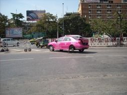 bangkok pink taxi