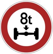 road sign about a weight limit of 8 tons