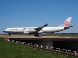 china airlines airbus a340