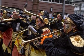 street carnival move music