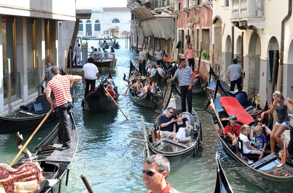 gondoliers traffic