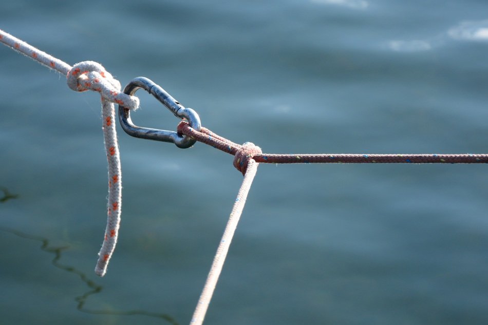the junction of the ship's rope