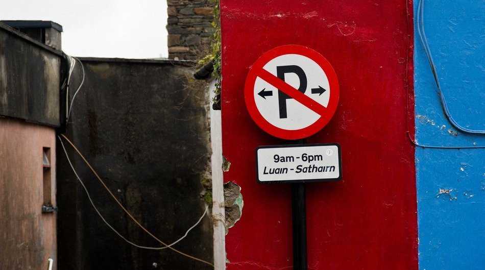 parking sign in ireland
