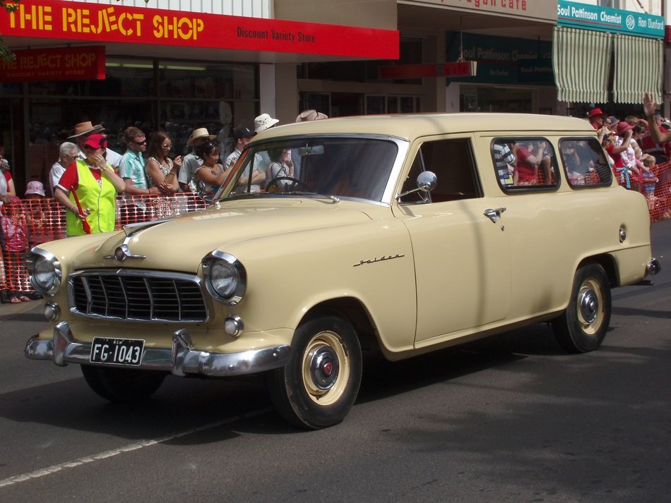 vintage Holden Captiva at the festival