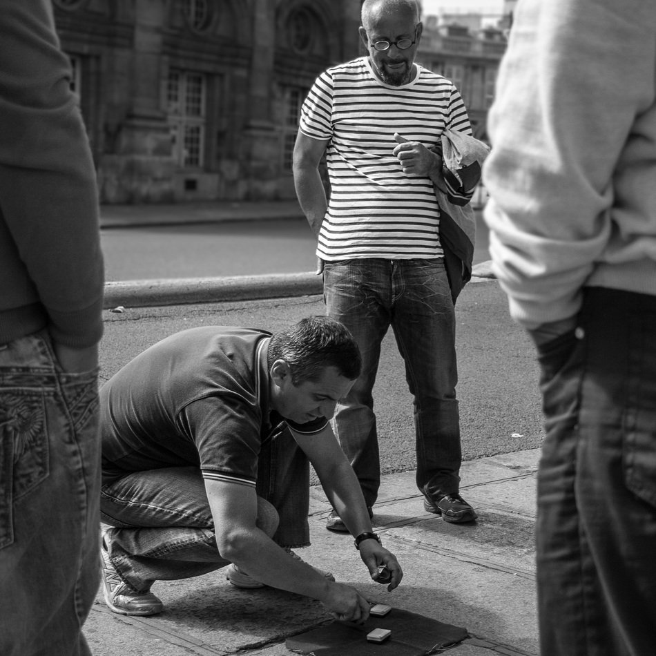 Black and white photo with the Paris street character