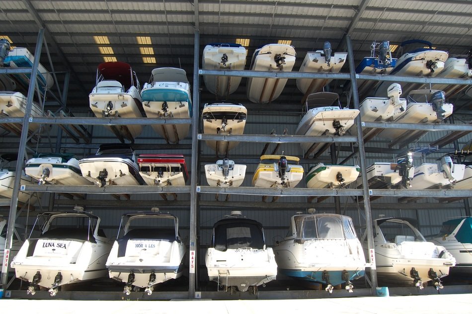 picture of the boat parking in marinas