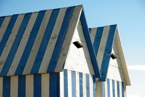 france beach cabin
