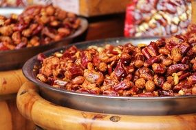spicy fried peanuts