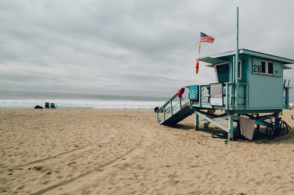 lifeguard hut on the beach