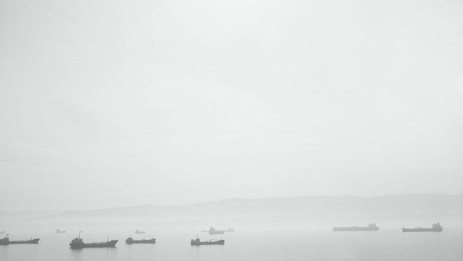 ships mist fog