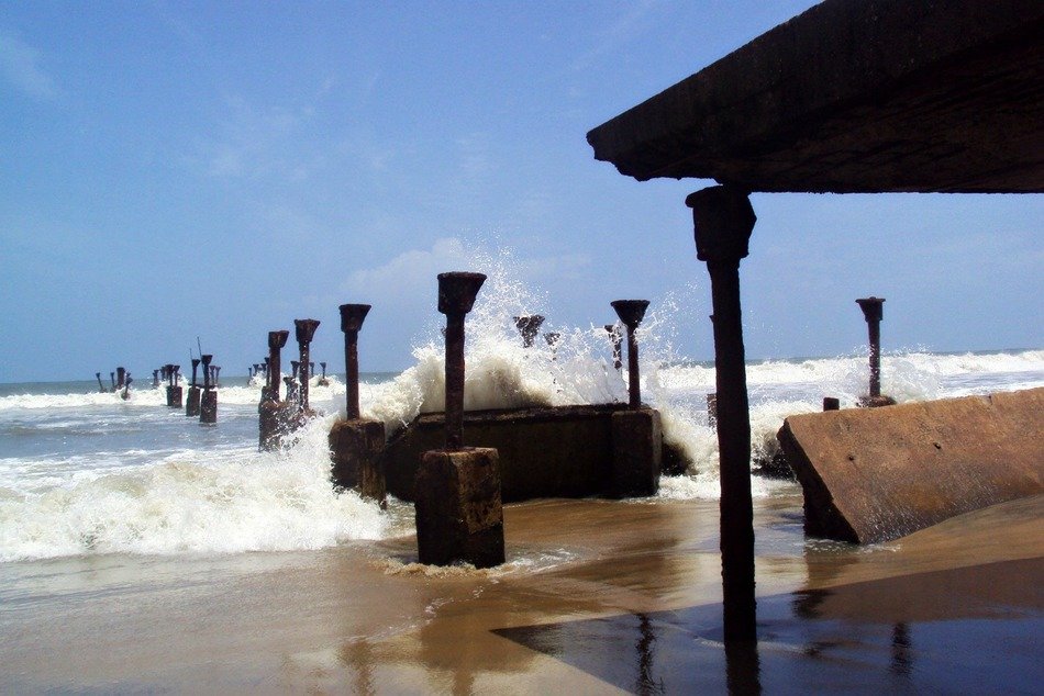 waves off the coast of the arabian sea