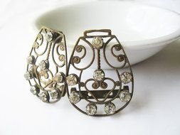 women's jewelry in art deco style