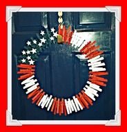 paper wreath on the door for Independence Day