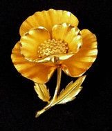 Crown Trifari Gold Tone Layered Flower By Grapenutglitzjewelry