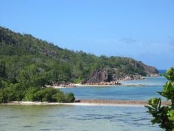 gorgeous island bays