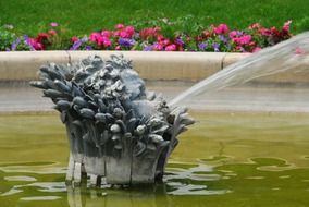 fountain water statue