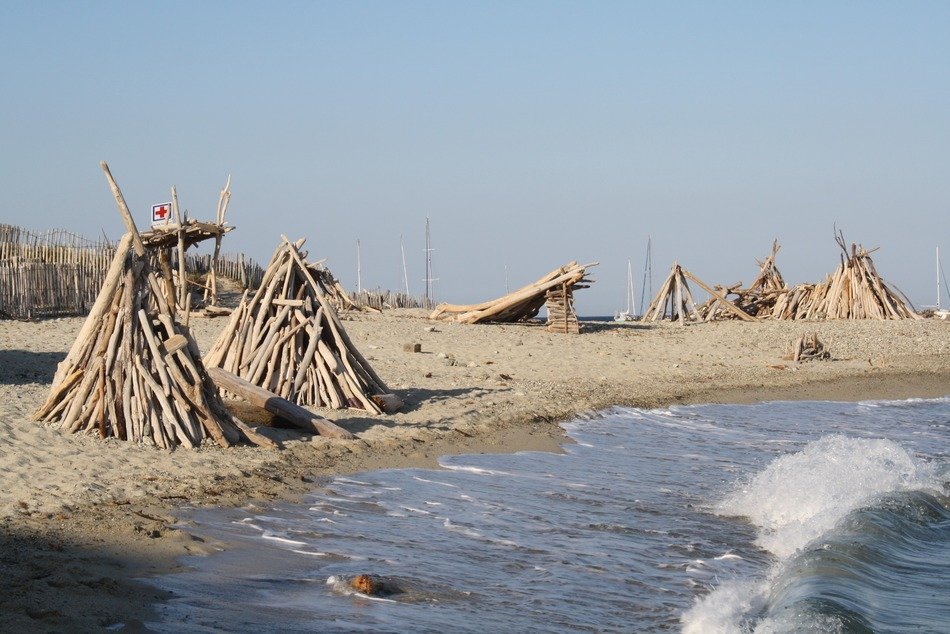 Robinson Beach in Marseillan stretches east of the seaside