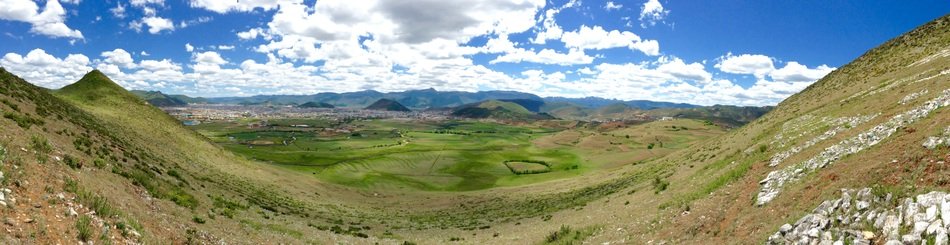 Magnificent landscapezhongdian china