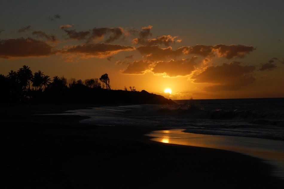 landscape of the shape of the coast at sunset