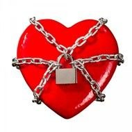 Using Online Dating Mobile Apps Risks Leaking Your Personal Data