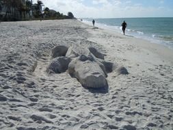 alligator sand sculpture