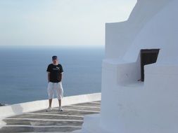 holidaymaker on santorini island