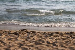 sand and sea waves