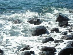 Picture of rocks in a ocean