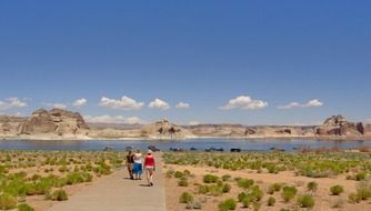 Lane to the lake powell