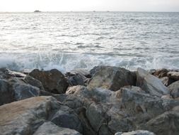 ocean waves near rocks