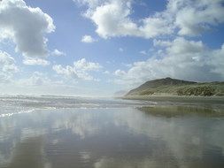 mirroring beach in new zealand