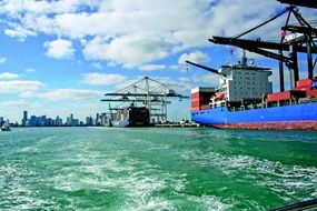 ships in port of Miami