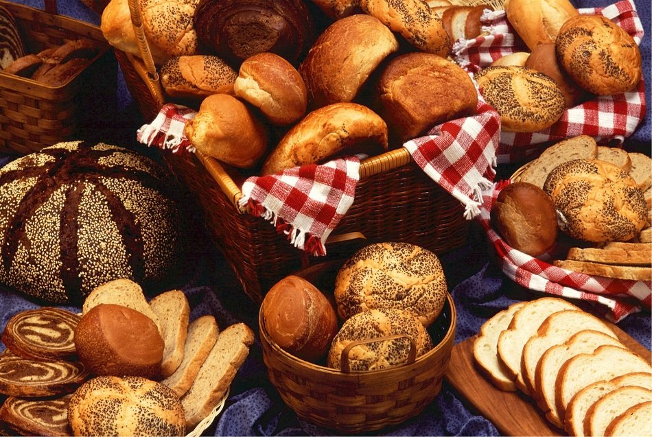 bread baskets in the hotel
