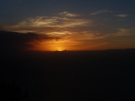 photo of horizon at sunset