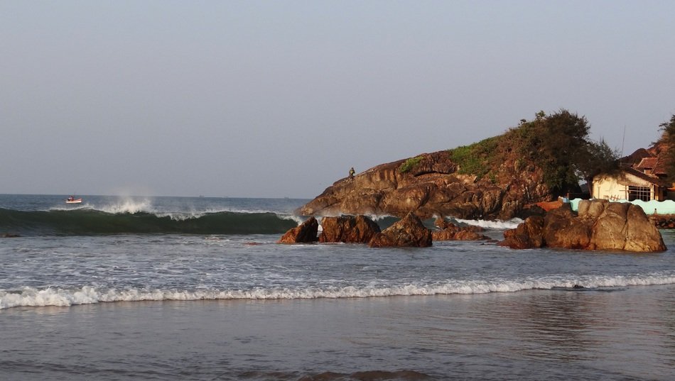 coast line near the mountain