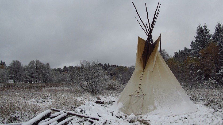 tent in the snow